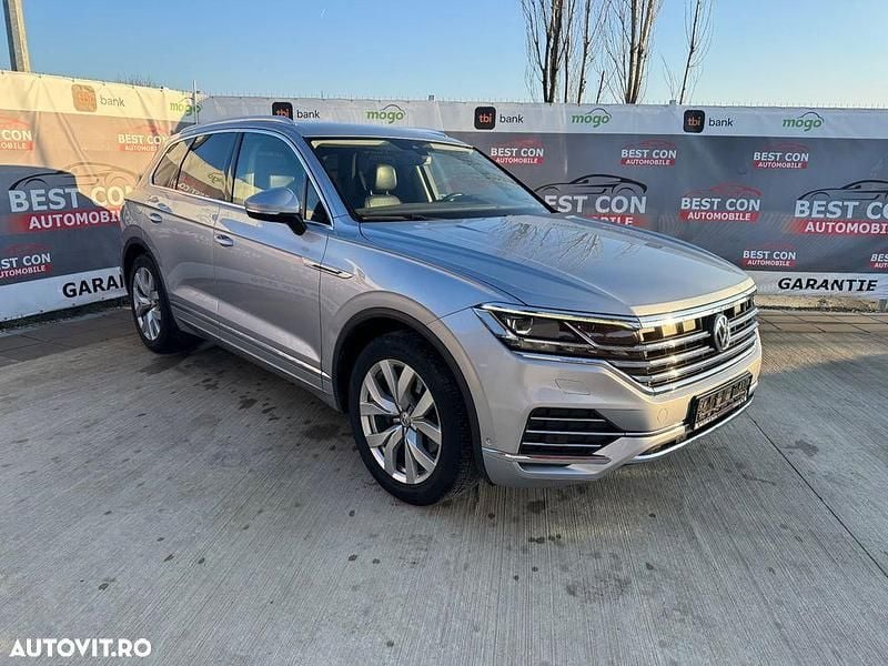 Second-hand VW Touareg Elegance 286 CP (210 kW) 2018 Culoareargint SUV