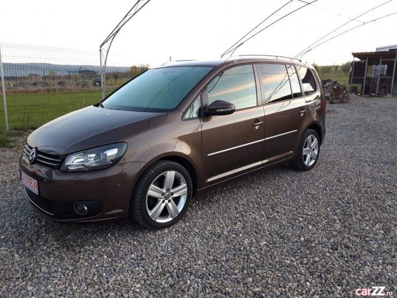 Alta Utilizat 2011 VW Touran Monovolum | 8.800 EUR - Imagine 1/4