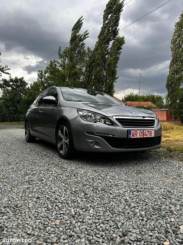 Culoarebej Utilizat 2014 Peugeot 308 Active Break | 5.900 EUR (Preț OK) - Imagine 1/4