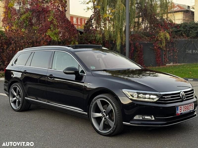 Culoarenegru Utilizat 2015 VW Passat Highline Break | 15.440 EUR (Puțin scump) - Imagine 1/4