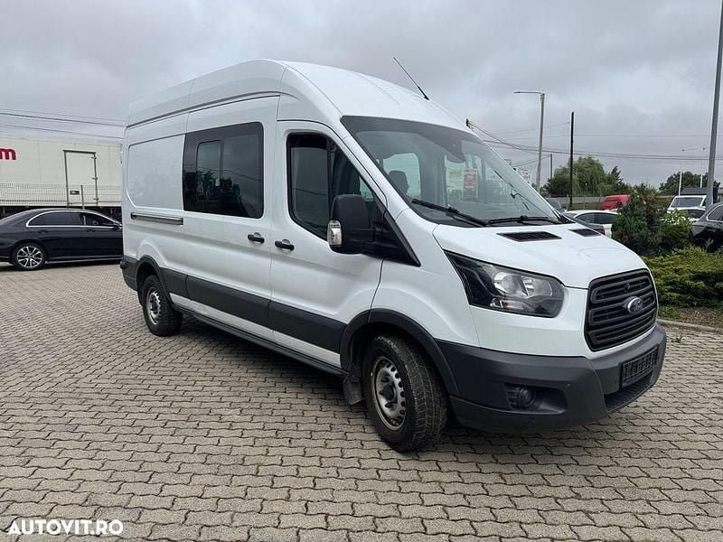 Second-hand Ford Transit Trend 130 CP (95 kW) 2019 Culoarealb Monovolum
