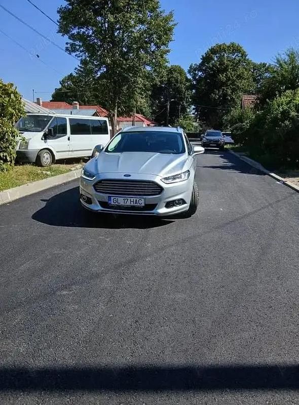 Argintiu Utilizat 2015 Ford Mondeo Break | 8.750 EUR (Scump) - Imagine 1/4