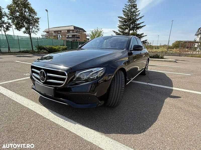 Culoarenegru Utilizat 2019 Mercedes E450 Berlinǎ | 32.500 EUR (Super Preț) - Imagine 1/4
