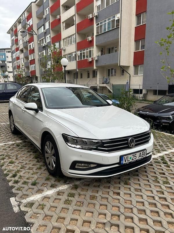 Culoarealb Utilizat 2020 VW Passat Berlinǎ | 20.500 EUR (Preț OK) - Imagine 1/4