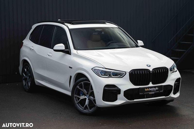 Second-hand BMW X5 M Sport 394 CP (289 kW) 2022 Culoarealb SUV