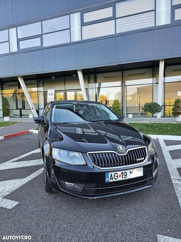Culoarenegru Utilizat 2015 Skoda Octavia GreenLine | 8.200 EUR (Preț OK) - Imagine 1/4