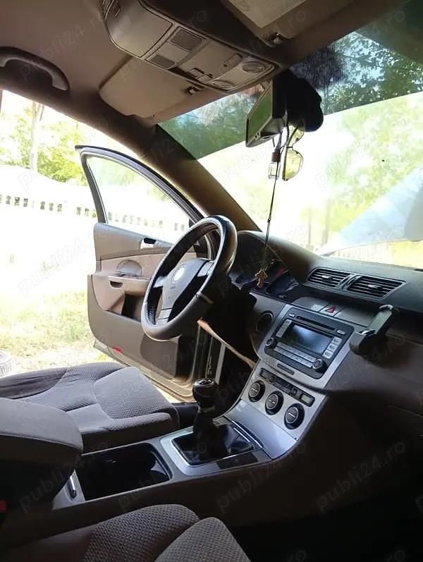 Utilizat 2009 VW Passat Berlinǎ | 1.600 EUR (Super Preț) - Imagine 1/4