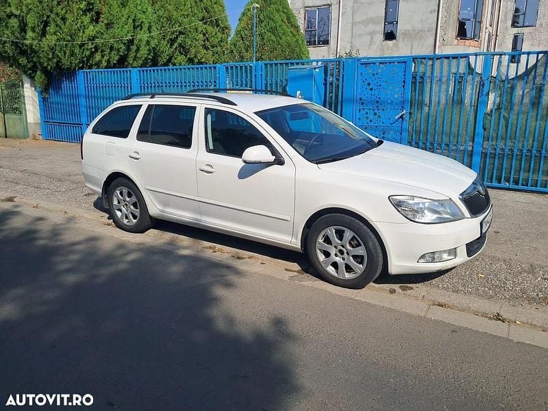 Culoarealb Second-hand 2012 Skoda Octavia Drive Break | 4.995 EUR (Preț OK) - Imagine 1/4