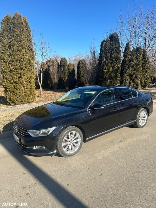Negru Utilizat 2015 VW Passat Berlinǎ | 11.000 EUR (Preț OK) - Imagine 1/4