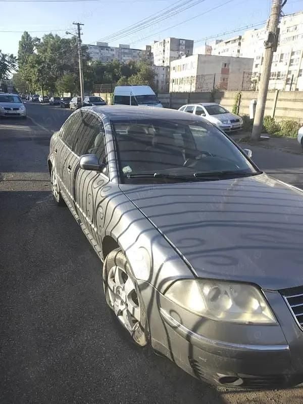 Gri Utilizat 2003 VW Passat Berlinǎ | 700 EUR (Super Preț) - Imagine 1/4