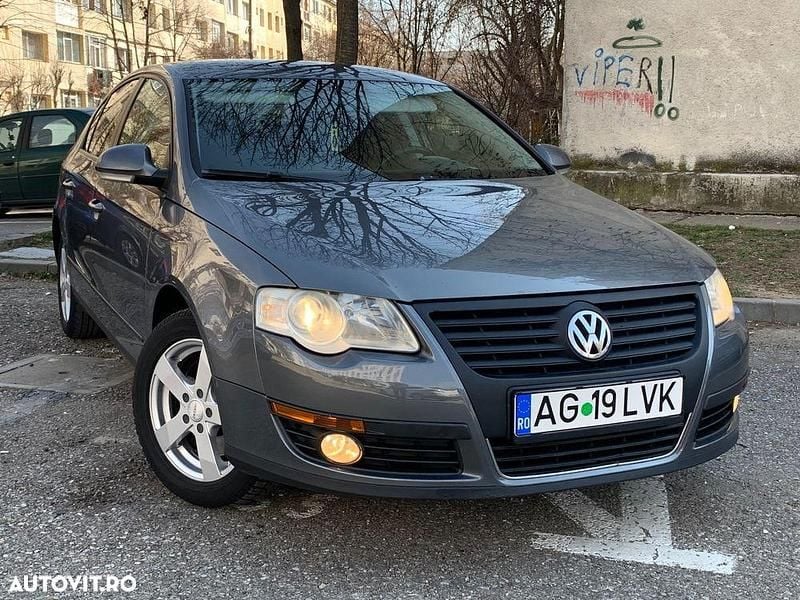 Gri Utilizat 2008 VW Passat Comfortline Break | 2.250 EUR (Preț bun) - Imagine 1/4