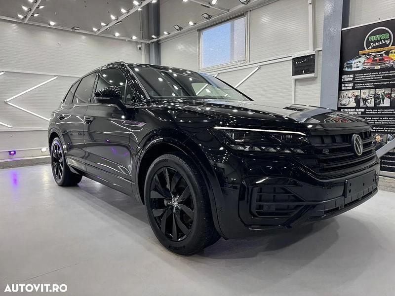 Culoarenegru Utilizat 2023 VW Touareg Edition SUV | 49.500 EUR (Preț OK) - Imagine 1/4