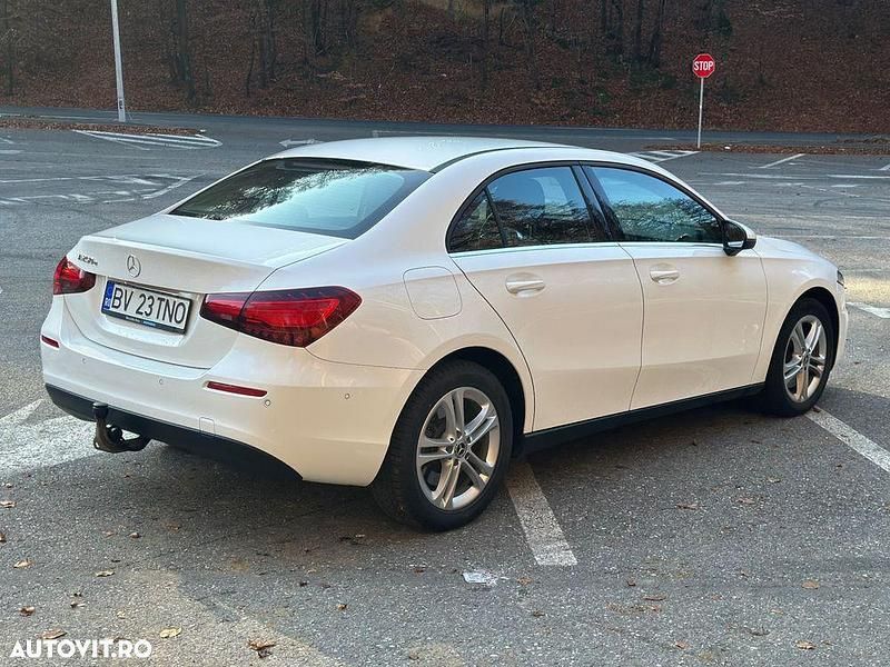 Second-hand Mercedes A250 218 CP (160 kW) 2023 Culoarealb Berlinǎ