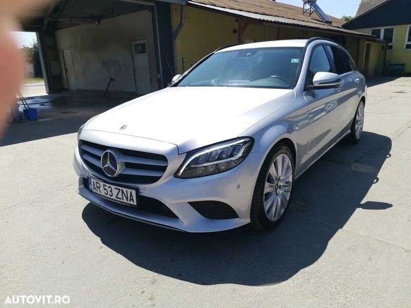 Gri Utilizat 2019 Mercedes C220 Break | 15.999 EUR (Super Preț) - Imagine 1/4