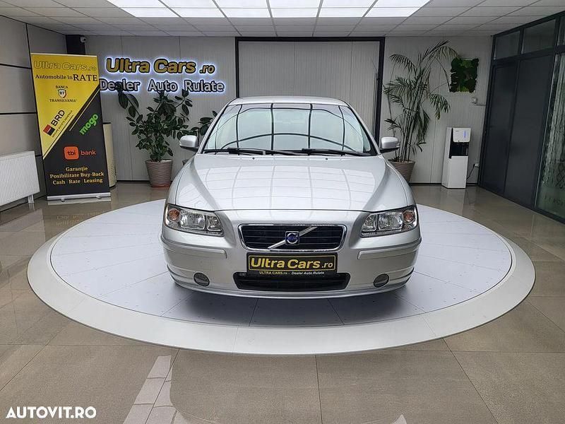 Argint Utilizat 2008 Volvo S60 Momentum Berlinǎ | 7.950 EUR - Imagine 1/4