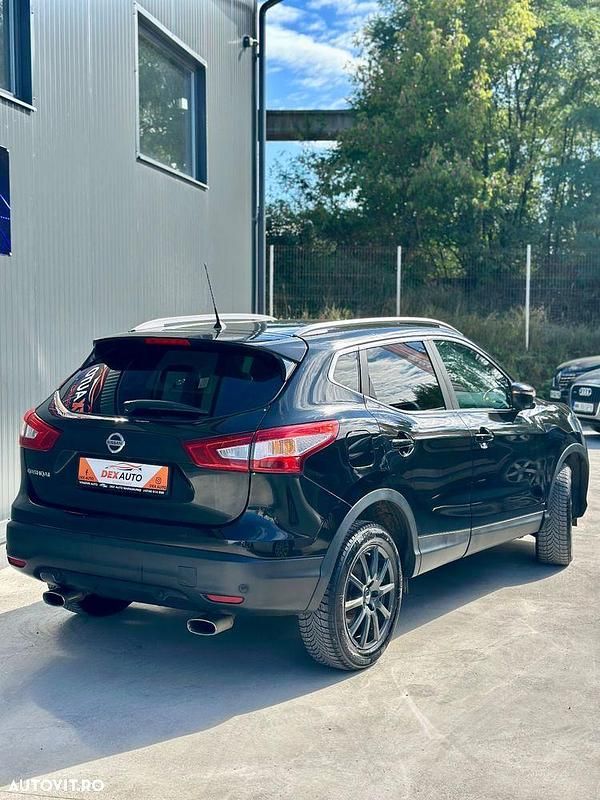 Second-hand Nissan Qashqai 360º 130 CP (95 kW) 2014 Culoarenegru SUV