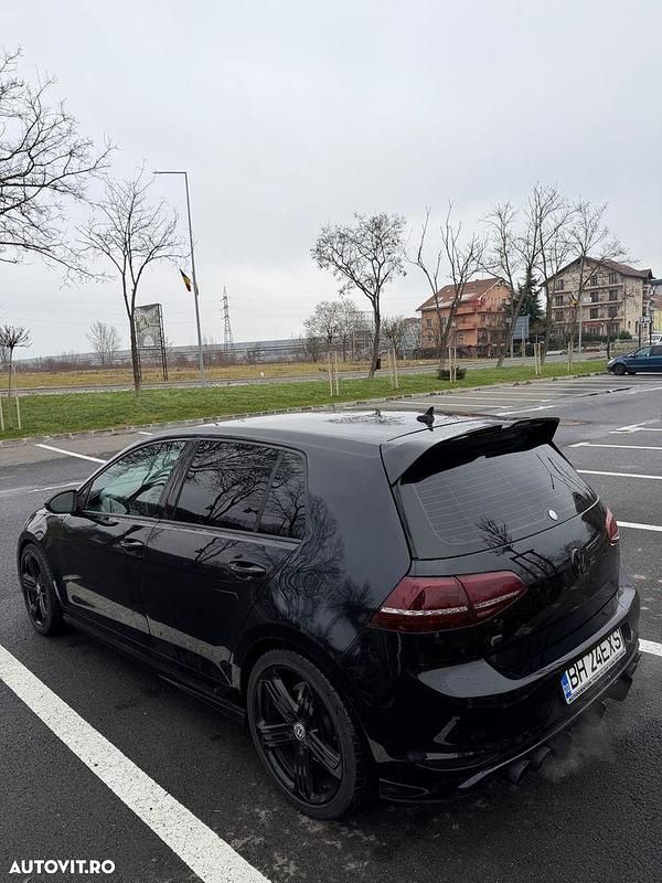 Second-hand VW Golf VII R 310 CP (228 kW) 2016 Culoarenegru Hatchback