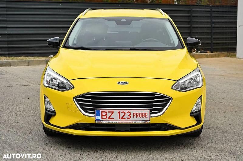Second-hand Ford Focus Cool & Connect 120 CP (88 kW) 2019 Culoaregalbeuriu Break