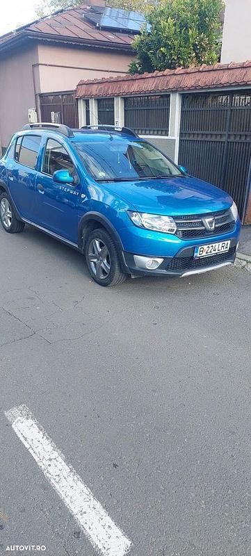 Culoarealbastru Utilizat 2012 Dacia Sandero Stepway Hatchback | 3.999 EUR (Preț OK) - Imagine 1/4