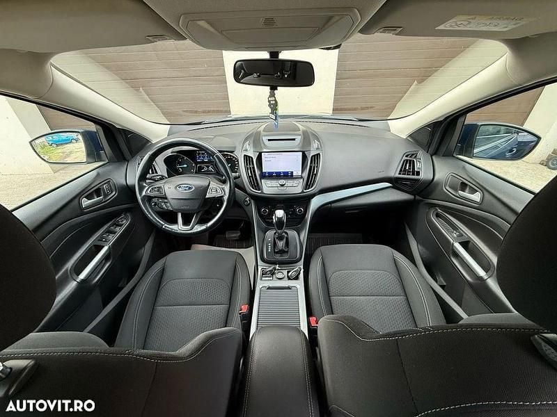 Second-hand Ford Kuga Business Edition 150 CP (110 kW) 2019 Albastru SUV