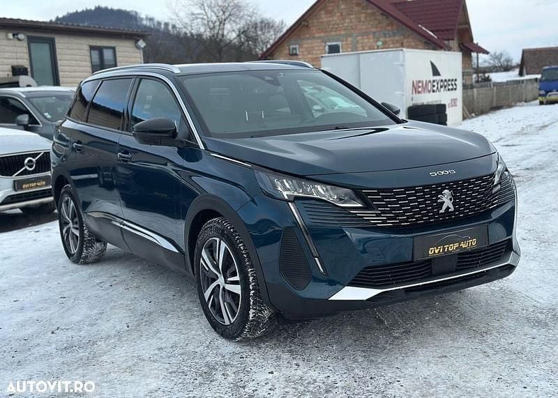 Second-hand Peugeot 5008 Allure 130 CP (95 kW) 2023 Culoarealbastru SUV
