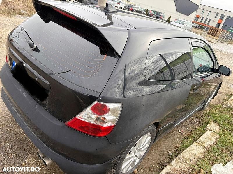 Second-hand Honda Civic ES 110 CP (80 kW) 2004 Culoarenegru Coupe