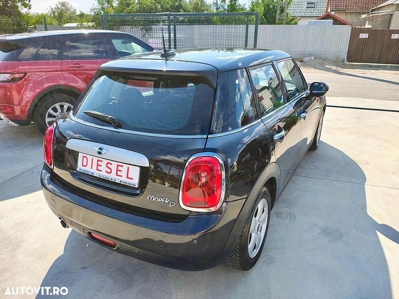 Second-hand Mini Cooper D 116 CP (85 kW) 2015 Culoaremaro Hatchback