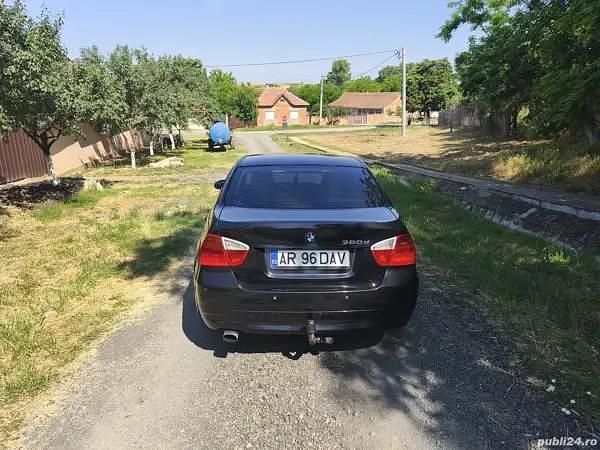 Second-hand BMW 320 163 CP (119 kW) 2006 Berlinǎ