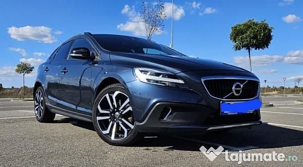 Albastru Utilizat 2016 Volvo V40 CC Break | 17.500 EUR - Imagine 1/4