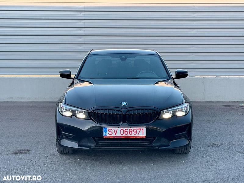 Culoarenegru Utilizat 2019 BMW 330e Comfort Edition Berlinǎ | 20.800 EUR (Super Preț) - Imagine 1/4
