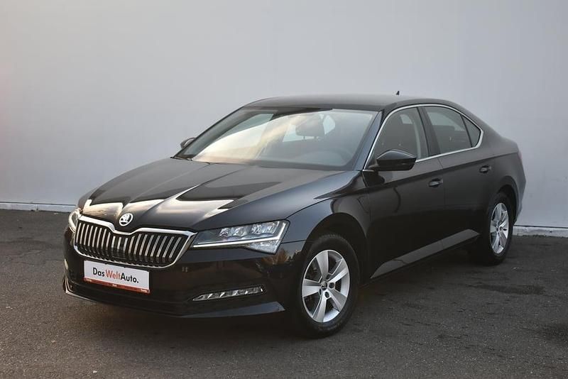 Second-hand Skoda Superb Ambition 150 CP (110 kW) 2023 Culoarenegru Berlinǎ