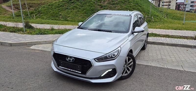 Argintiu Utilizat 2019 Hyundai i30 Passion Break | 9.600 EUR (Super Preț) - Imagine 1/4