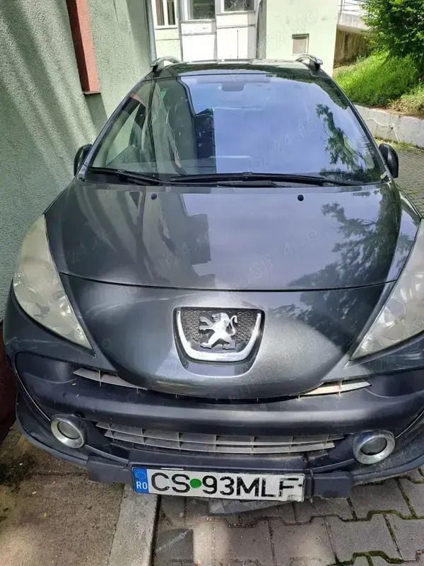 Argintiu Utilizat 2008 Peugeot 207 Hatchback | 1.650 EUR (Preț OK) - Imagine 1/4