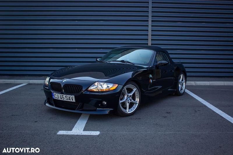 Culoarenegru Utilizat 2004 BMW Z4 M Sport Cabrio | 8.499 EUR - Imagine 1/4