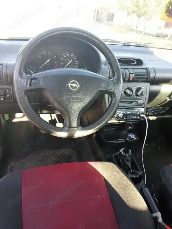 Utilizat 2000 Opel Corsa | 550 EUR - Imagine 1/4