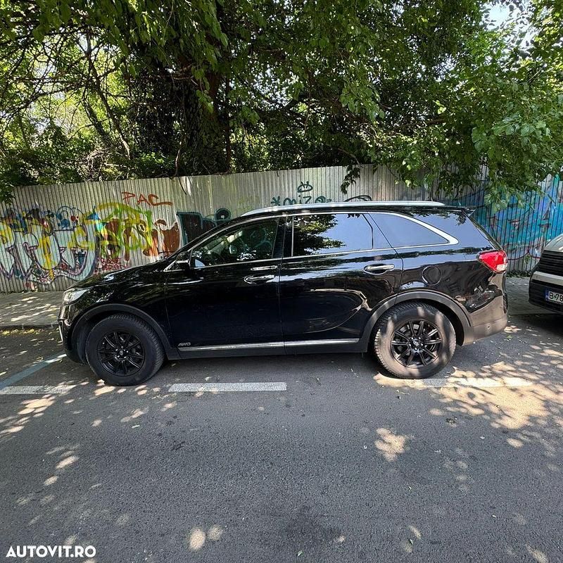 Negru Utilizat 2015 Kia Sorento SUV | 18.900 EUR (Scump) - Imagine 1/4