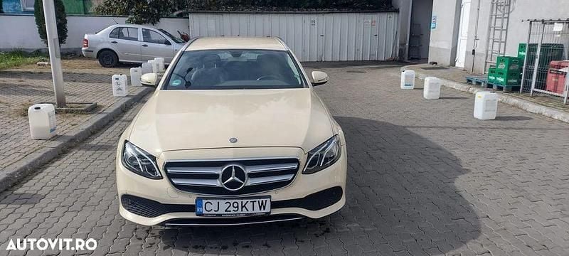 Second-hand Mercedes E200 150 CP (110 kW) 2017 Culoarebej Break