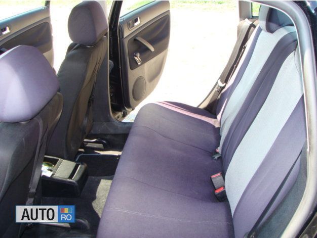 Second-hand VW Passat 101 CP (74 kW) 2001 Negru Berlinǎ