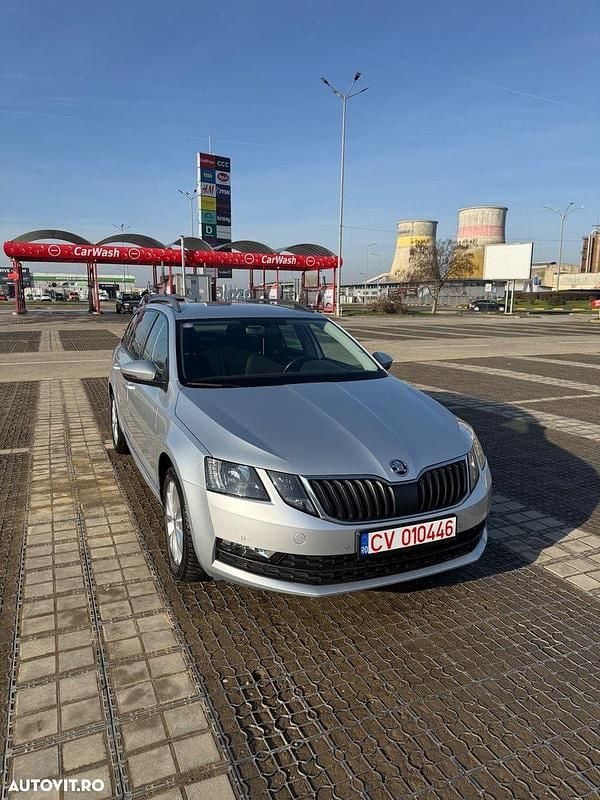 Second-hand Skoda Octavia 149 CP (109 kW) 2020 Culoareargint Break
