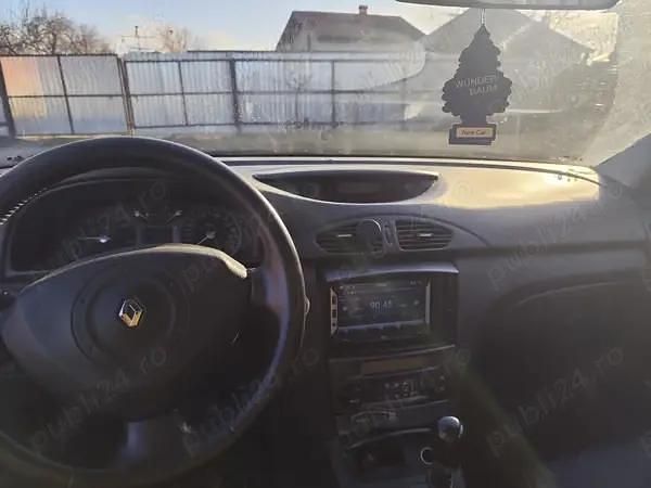 Second-hand Renault Laguna II PE 130 CP (95 kW) 2004 Berlinǎ