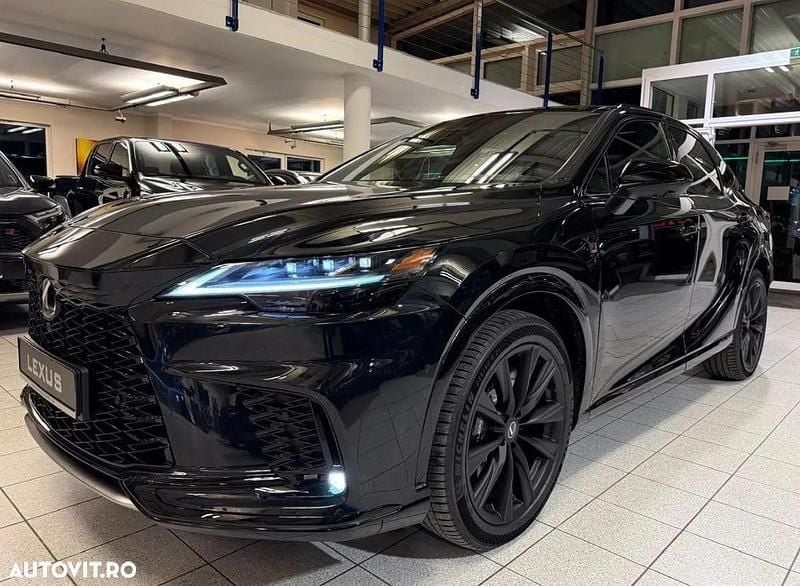 Nouă Lexus RX500h Sport Line 371 CP (272 kW) 2025 Culoarenegru SUV