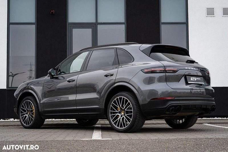 Second-hand Porsche Cayenne 440 CP (323 kW) 2019 Culoaregri SUV