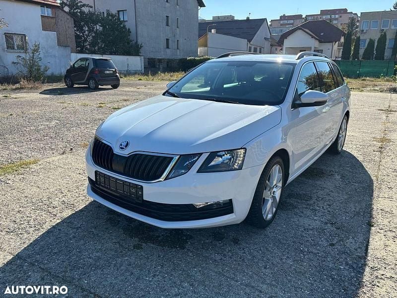 Culoarealb Utilizat 2020 Skoda Octavia Break | 8.999 EUR (Super Preț) - Imagine 1/4