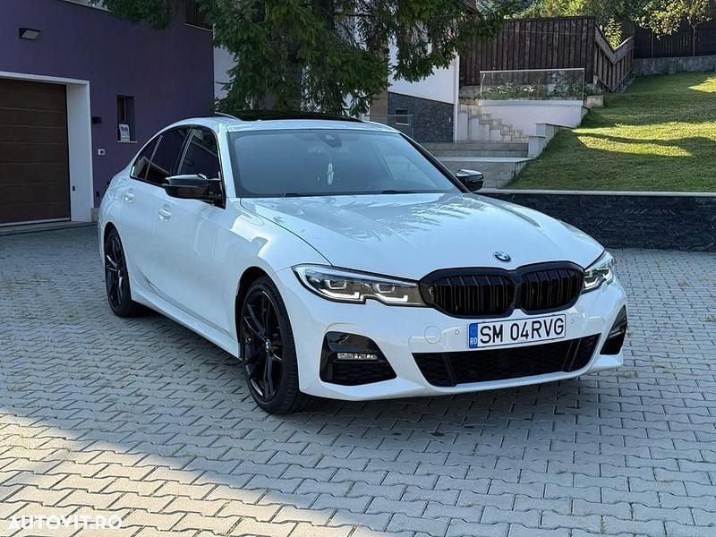 Alb Utilizat 2021 BMW 330 M Sport Berlinǎ | 34.500 EUR (Preț bun) - Imagine 1/4
