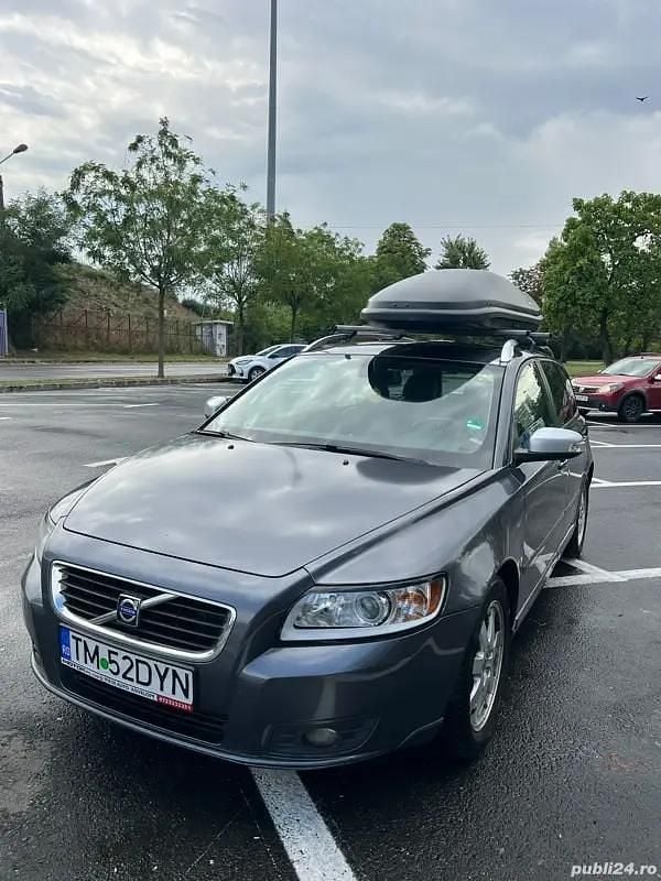 Gri Utilizat 2012 Volvo V50 Summum Break | 3.600 EUR (Preț bun) - Imagine 1/4
