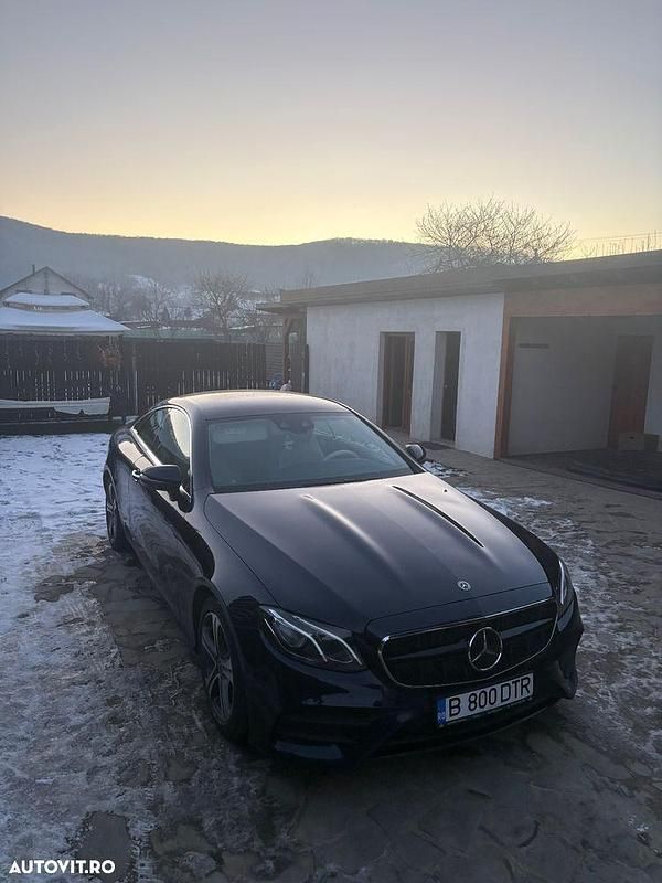Culoarealbastru Utilizat 2018 Mercedes E220 Coupe | 23.800 EUR (Preț OK) - Imagine 1/4