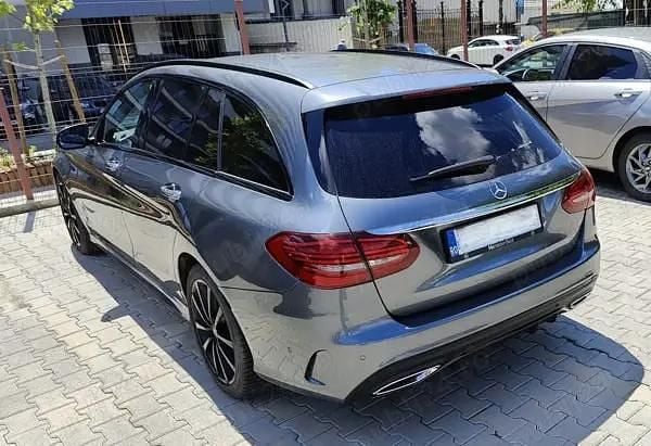 Second-hand Mercedes C300 AMG line 245 CP (180 kW) 2020 Culoaregri Break