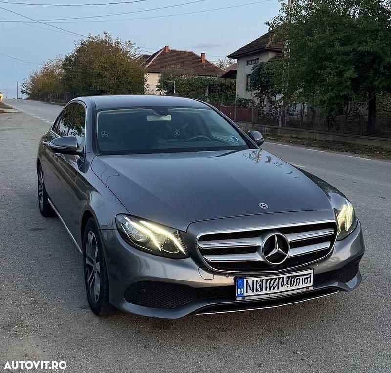 Culoaregri Utilizat 2017 Mercedes E220 Berlinǎ | 18.500 EUR (Preț OK) - Imagine 1/4