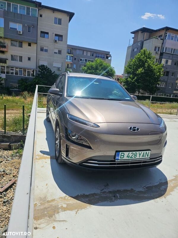 Maro Utilizat 2022 Hyundai Kona SUV | 23.000 EUR (Preț OK) - Imagine 1/4