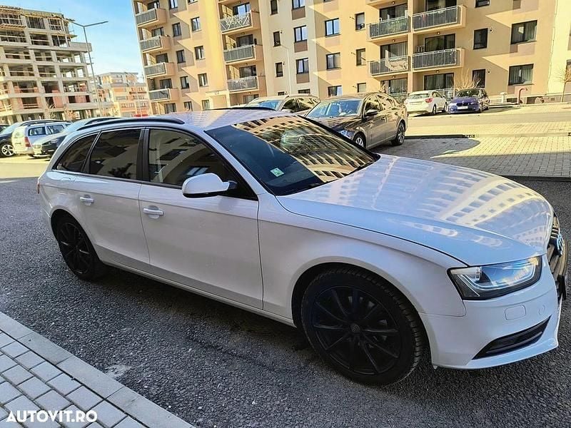Second-hand Audi A4 136 CP (100 kW) 2013 Culoarealb Break
